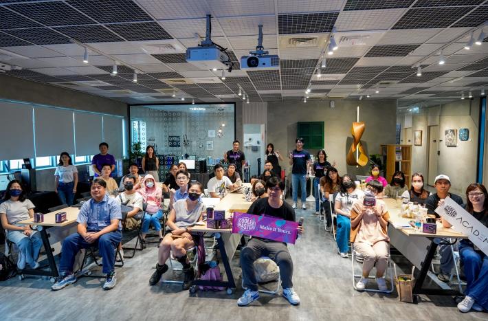 青年局K-TV高雄新媒體人才培育中心邀請Cool Master與GIGABYTE等國際知名企業，於新媒體中心開設AI相關培育課程。