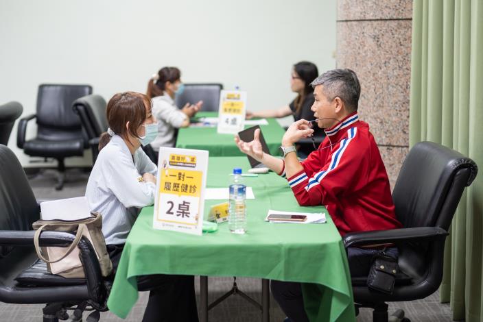 3月5日新媒體人才就業媒合會現場也會提供履歷健診與AI工具應用講座活動，協助青年順利進入職場。