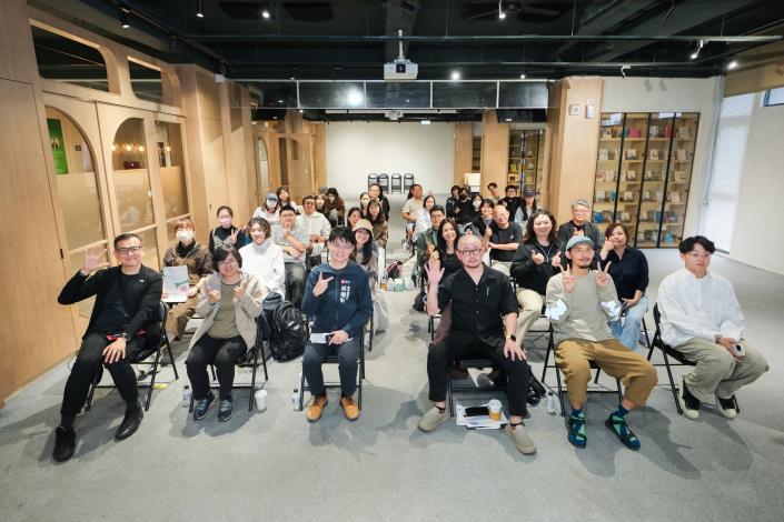 國際設計獎項GOOD DESIGN AWARD昨(13)日首度南下高雄，並於駁二Pinway八號倉庫舉辦徵件說明會，吸引眾多年輕設計師出席參加。