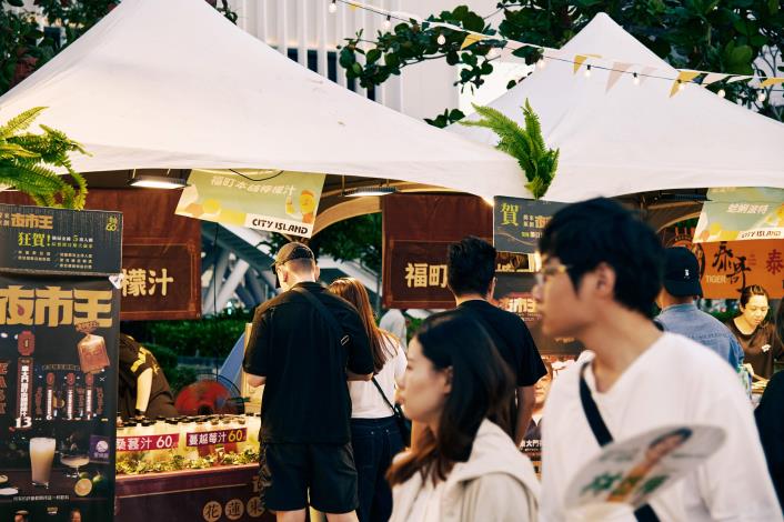 活動特邀品牌夜市王攤商齊聚交流，與高雄青創品牌分享經營心法。
