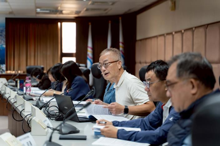圖說五：市府局處代表積極回應青委提案，並承諾研議提案可行性與制定相關規範。