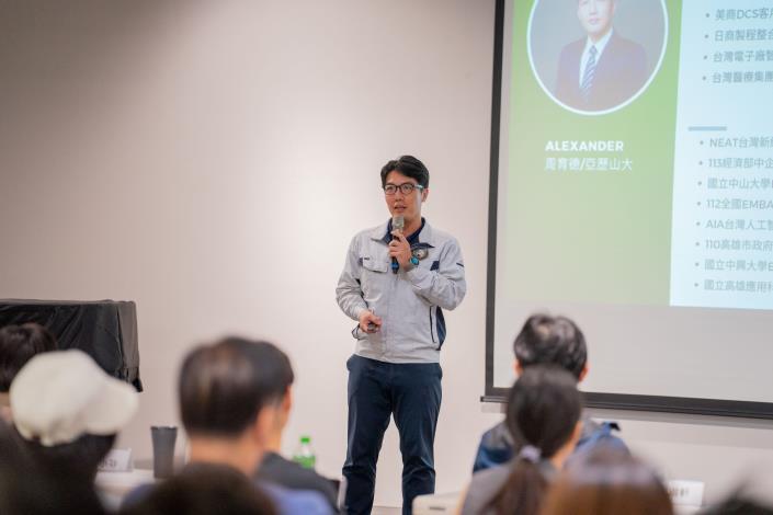 圖6.德好將大數據股份有限公司負責人周育德受邀出席說明會，並分享競爭型補助協助公司採購設備與系統導入，強化營運基礎與數位升級能力。.JPG