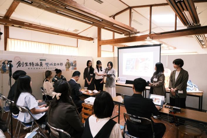 圖說8. 特派員於8 月 1 日在日本岐阜縣「道の駅 美濃にわか茶屋」舉辦「青年百億海外雙城交流計畫成果發表會（台灣美濃區×日本美濃市）」，分享創新提案與見習成果。.JPG