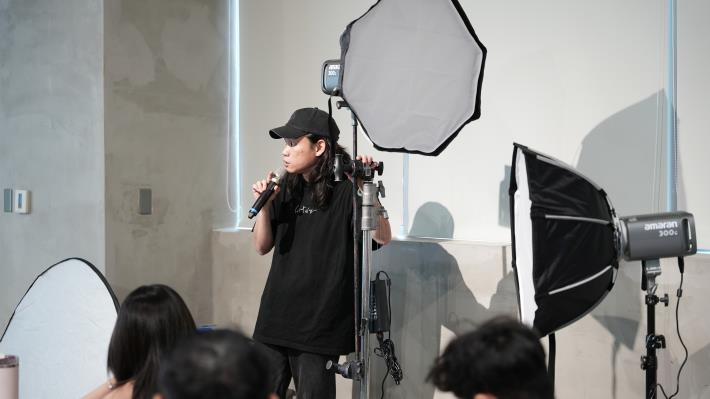 圖說3：K-TV提供攝影棚及專業影音設備，透過現場示範與操作練習，協助青年累積影音製作實務經驗。