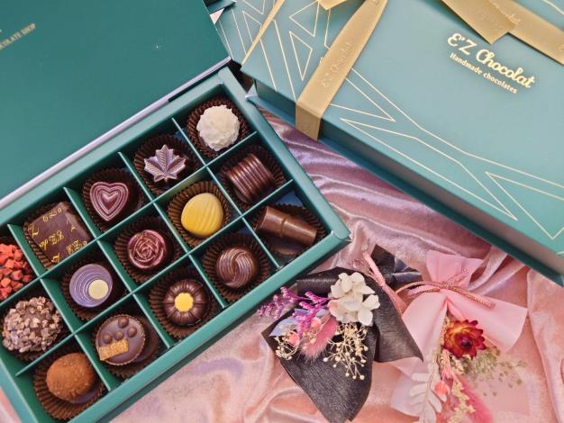 圖5.「E'Z Chocolat」的藏心巧克力禮盒適合520送禮傳情。(翻攝E'Z Chocolat臉書粉專)