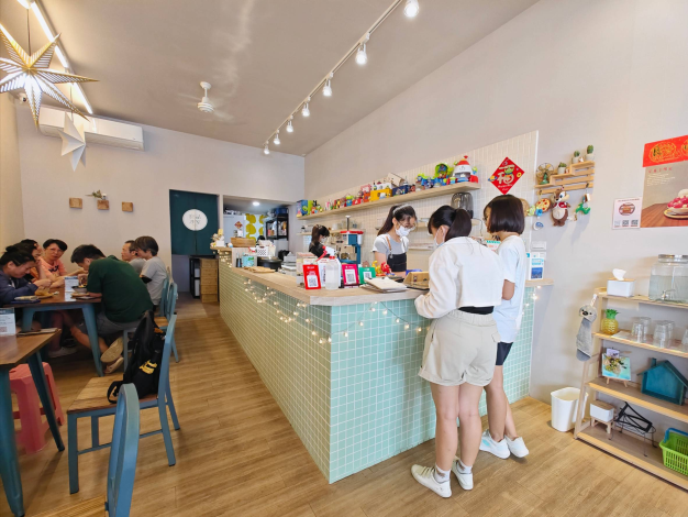 圖4.文青風格的良品冰室賣的是傳統台式創意剉冰，店內經常高朋滿座。