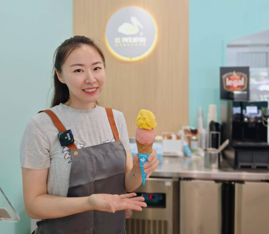圖1.Penny原在北部工作，驚艷於法式冰淇淋的濃郁水果風味，南漂高雄開設貝力岡法式冰淇淋旗艦店。