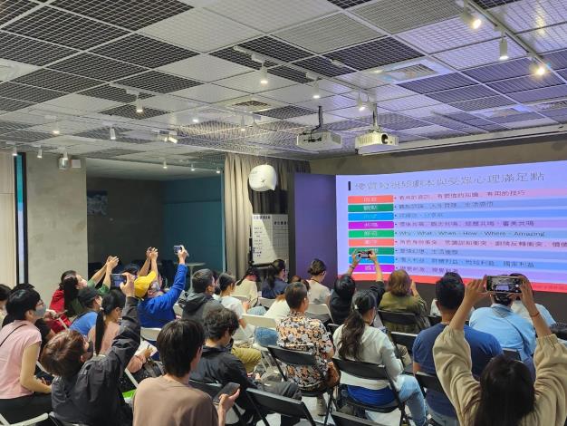 短影音大亂鬥時代-快速上手短影音行銷必勝公式/學員認真聽課