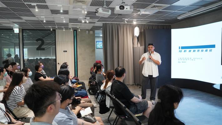 手機拍攝短影音x創意運鏡技巧1 (4).JPG