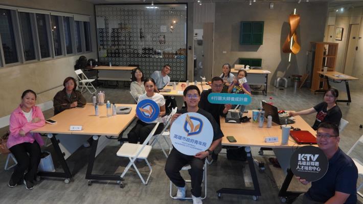 AI應用行銷實務班 (4).JPG