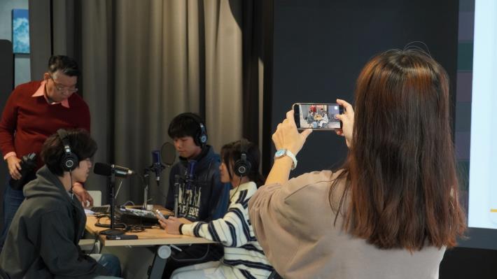 高師大附中師生參訪 (6).JPG