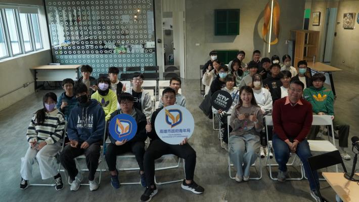 高師大附中師生參訪 (11).JPG