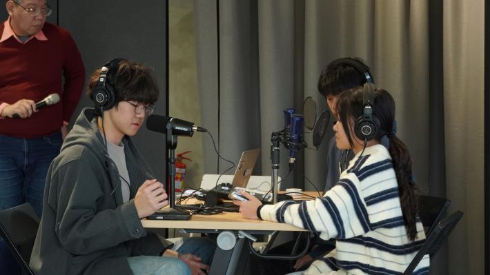 高師大附中師生參訪 (8).JPG